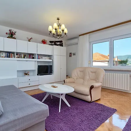 Appartement Melita Lara By Interhome Trogir